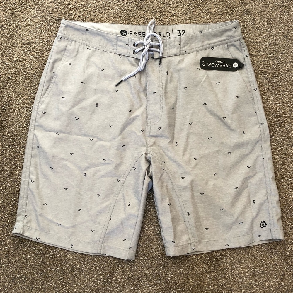 🎉NWT🎉 Freeworld Surfrider Hybrid Short